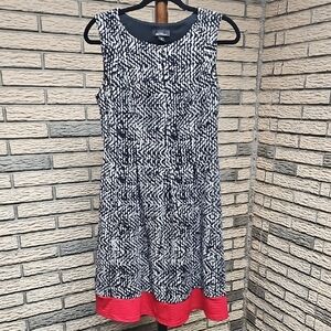 Alyx Dress Sz 10 Adorable Blavk And White Pattern With Red Bottom Like New